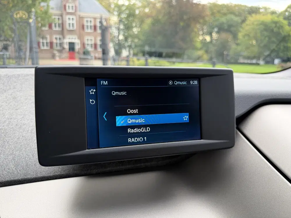 BMW i3 Basis 120Ah 42 kWh uit 2019, foto 13