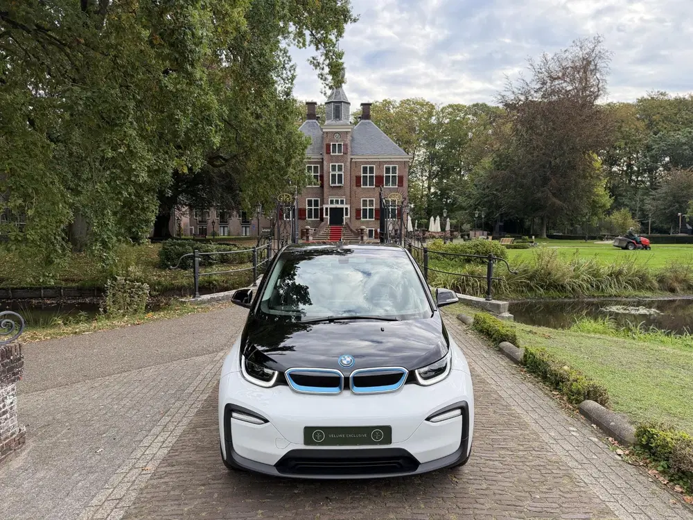 BMW i3 Basis 120Ah 42 kWh uit 2019, foto 3