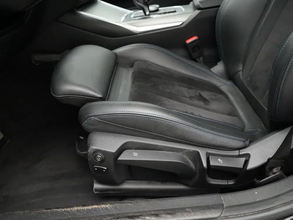 BMW 3-serie 318i Sedan Executive Edition (bj 2022) uit 2022, foto 15