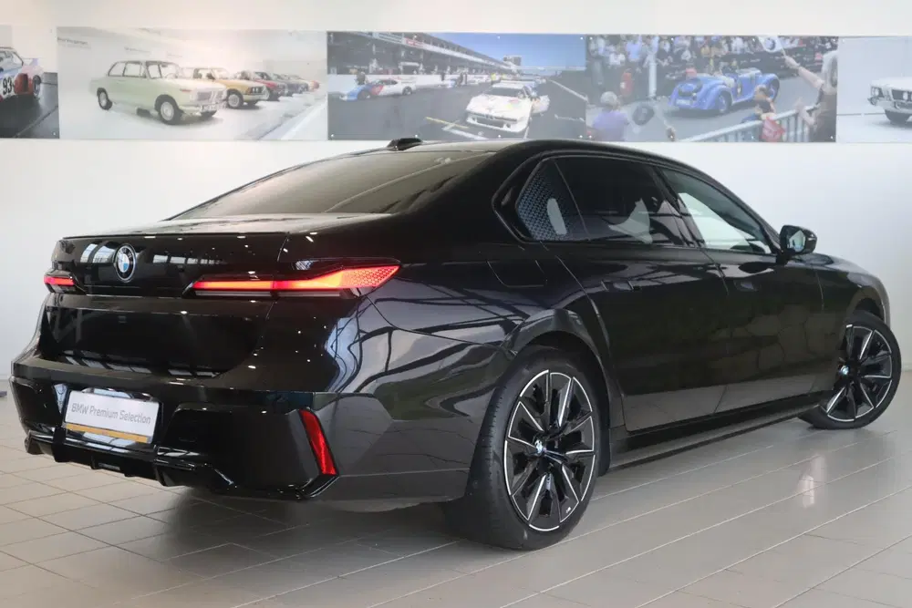 BMW i7 xDrive60 M Sportpakket Pro uit 2023, foto 2