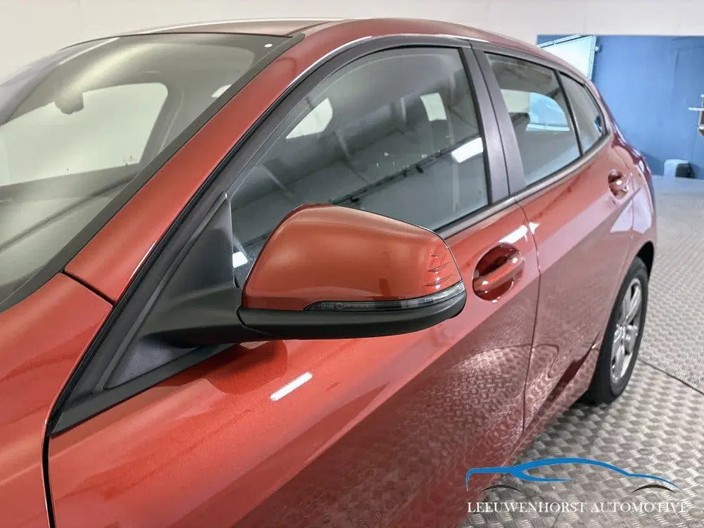 BMW 1-serie 118i Business Edition automaat uit 2022, foto 7