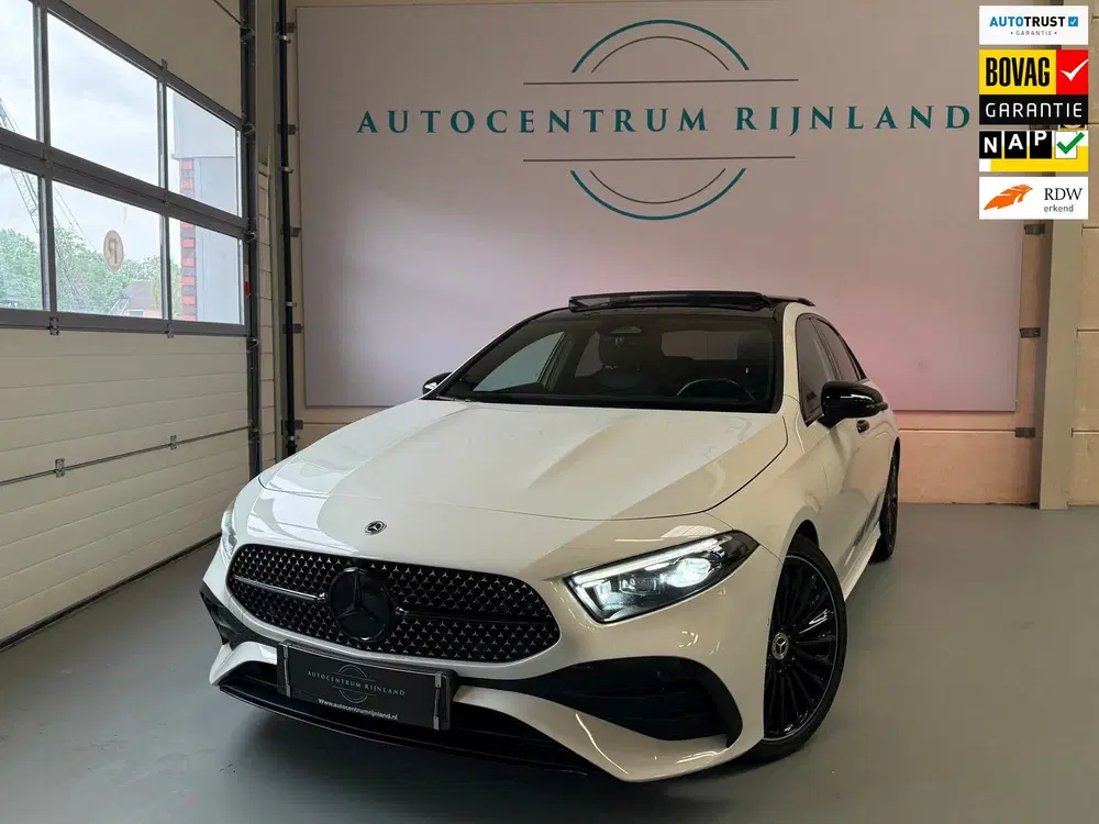 Mercedes-Benz A-Klasse 180 AMG Black Line Automaat uit 2023