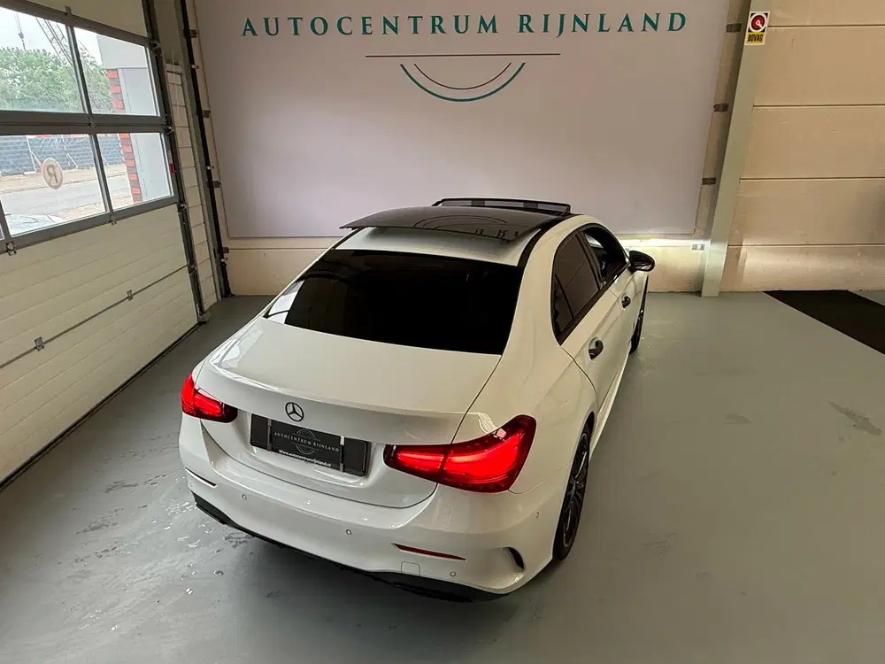 Mercedes-Benz A-Klasse 180 AMG Black Line Automaat uit 2023, foto 13