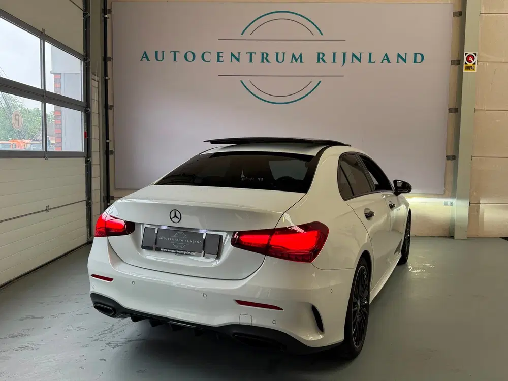 Mercedes-Benz A-Klasse 180 AMG Black Line Automaat uit 2023, foto 9