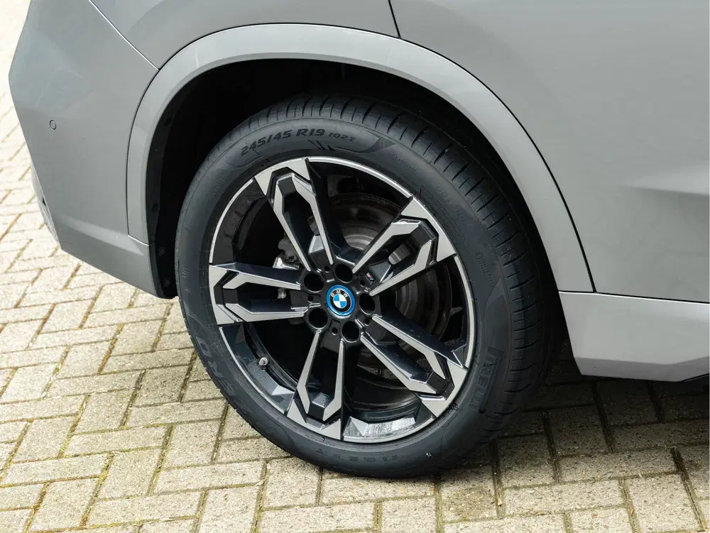 BMW X1 xDrive25e uit 2025, foto 15