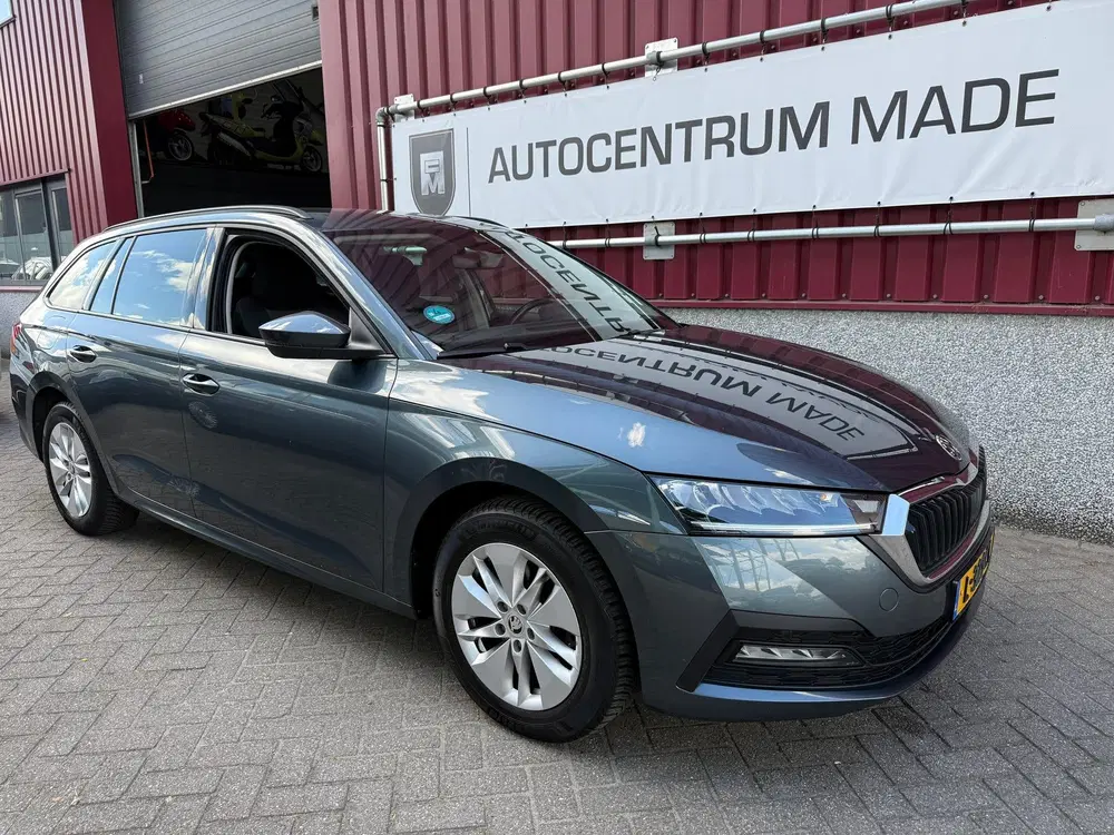 Skoda Octavia 1.0 TSI Business Edition uit 2021, foto 3