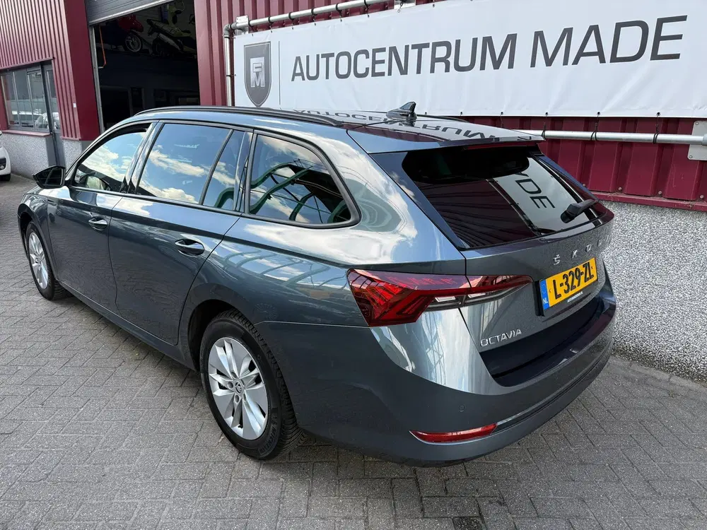 Skoda Octavia 1.0 TSI Business Edition uit 2021, foto 4