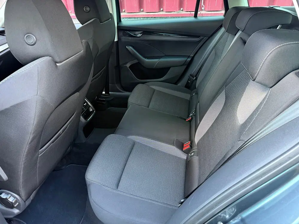 Skoda Octavia 1.0 TSI Business Edition uit 2021, foto 8