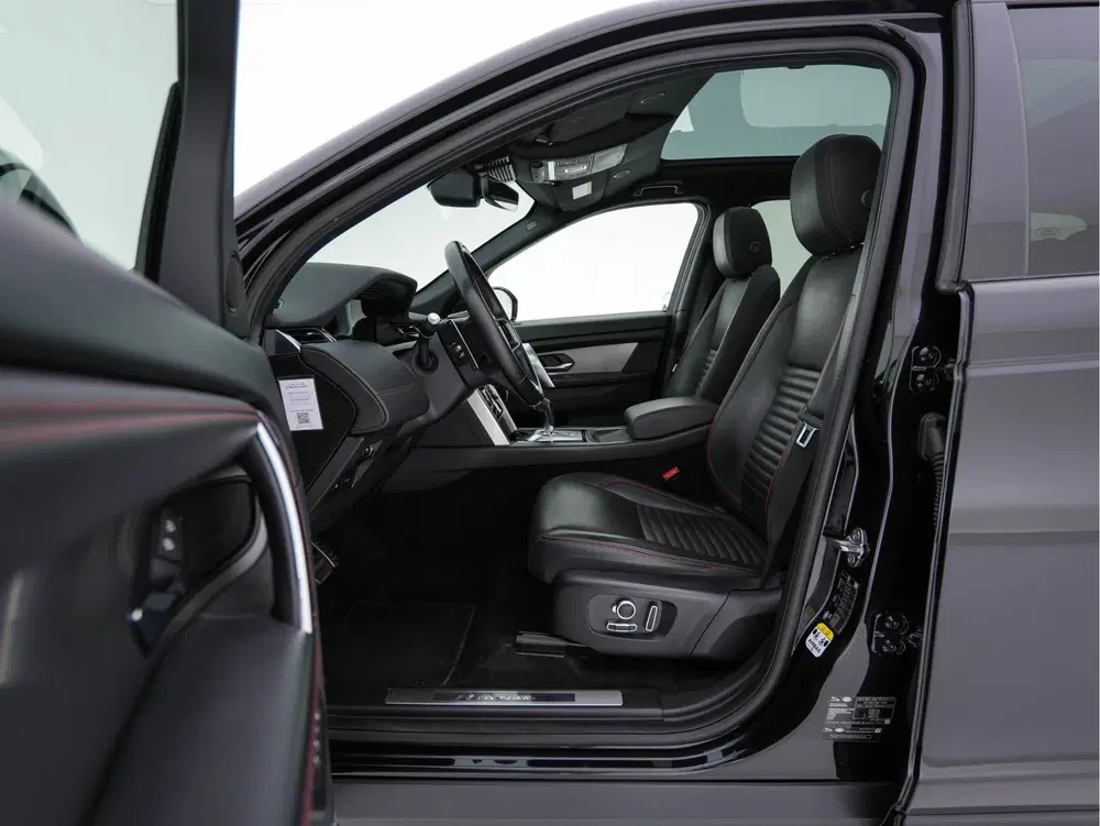 Land Rover Discovery Sport P300e 1.5 R-Dynamic Sportpack HSE uit 2022, foto 8