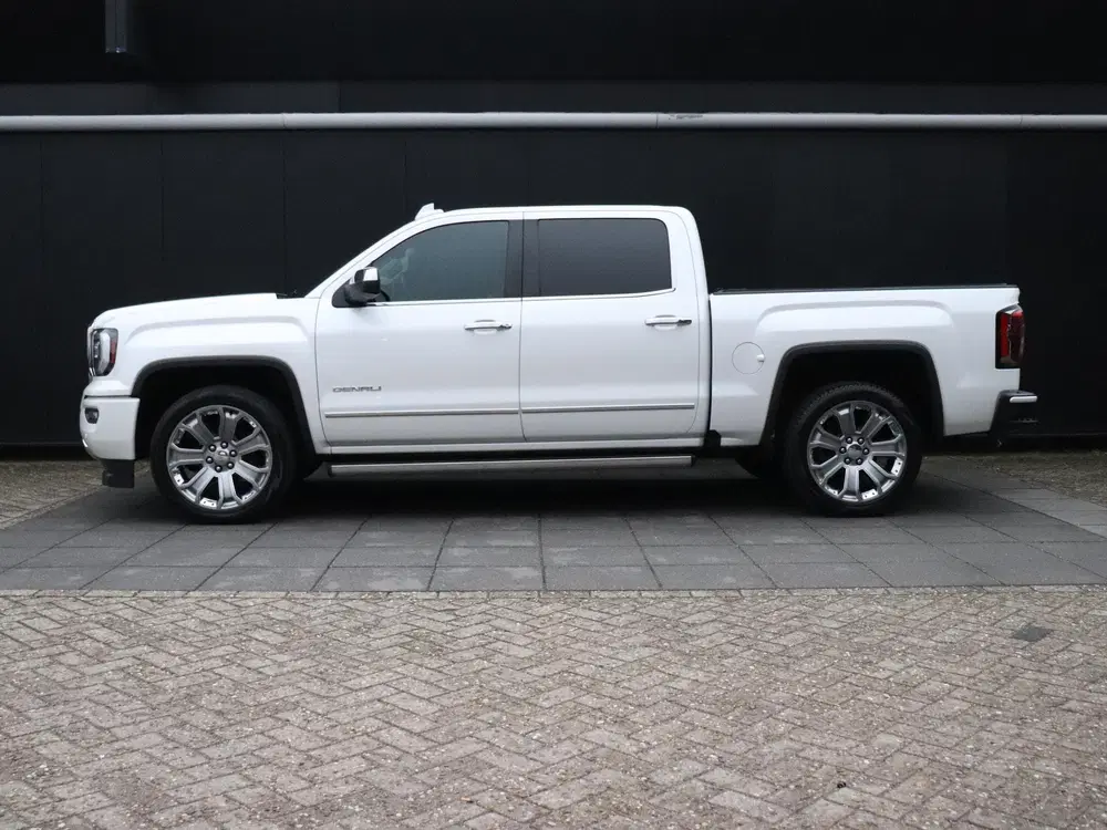 GMC Sierra 6.2 L V8 uit 2019, foto 2