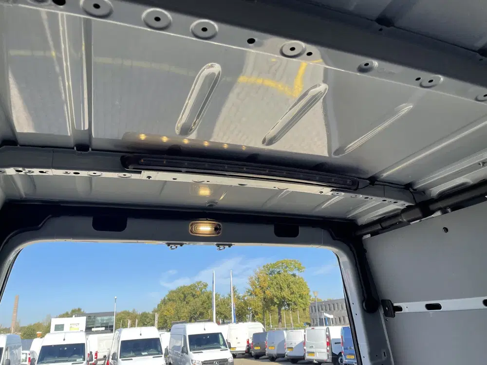 Mercedes-Benz Sprinter 317 1.9 CDI 170pk L2H2 DC 7 persoons uit 2021, foto 15