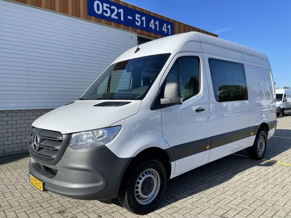 Mercedes-Benz Sprinter 317 1.9 CDI 170pk L2H2 DC 7 persoons uit 2021, foto 2