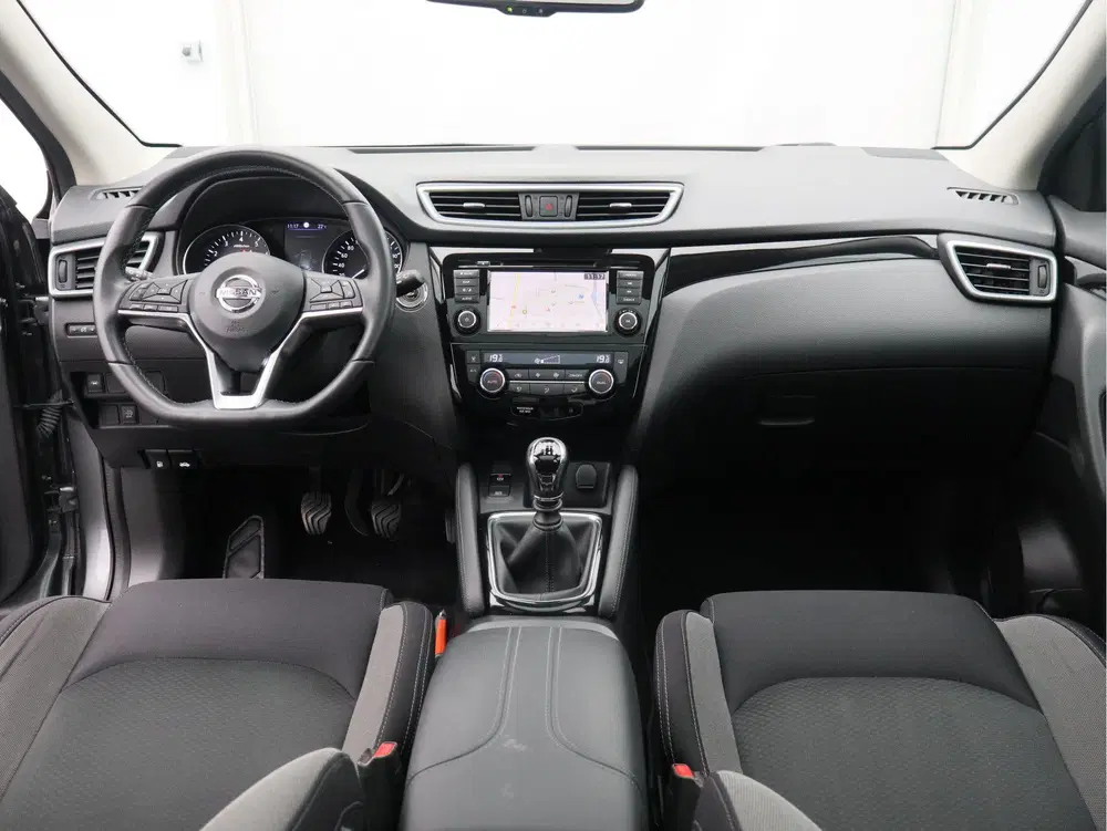 Nissan Qashqai 1.3 DIG-T Design Edition uit 2020, foto 2
