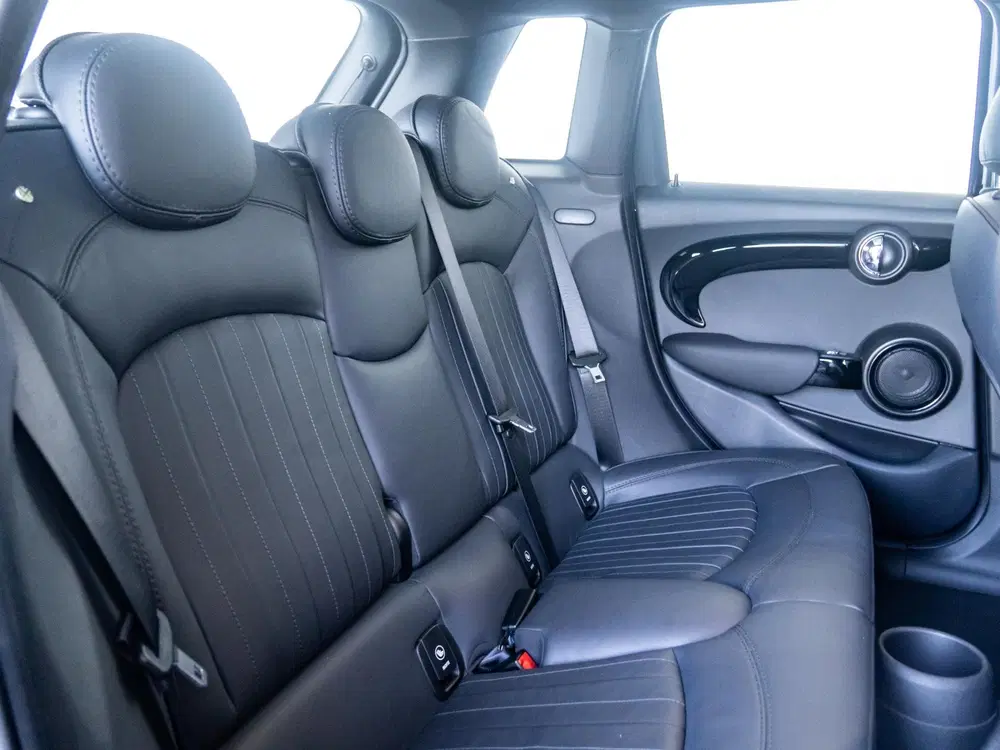 Mini John Cooper Works Cooper S uit 2020, foto 10