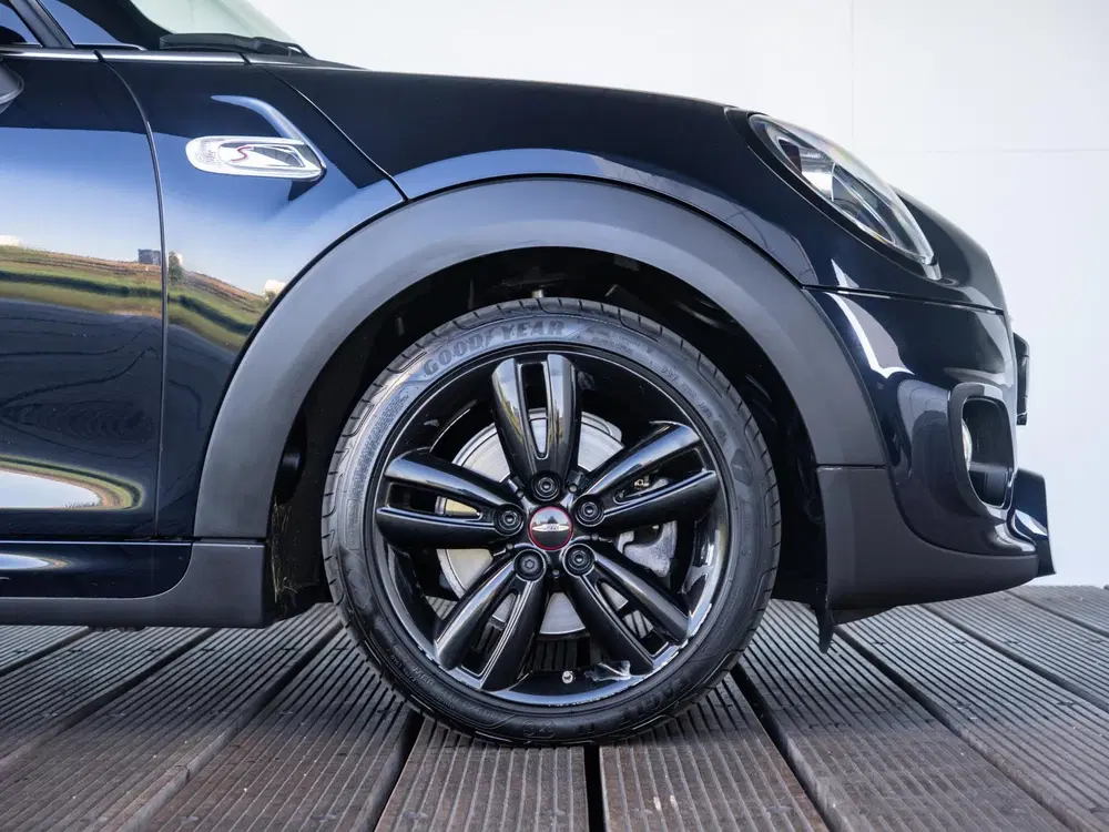 Mini John Cooper Works Cooper S uit 2020, foto 6