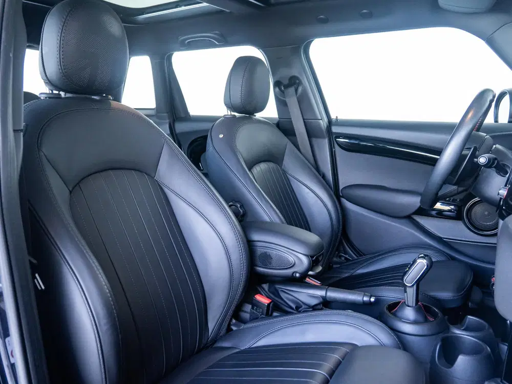 Mini John Cooper Works Cooper S uit 2020, foto 8