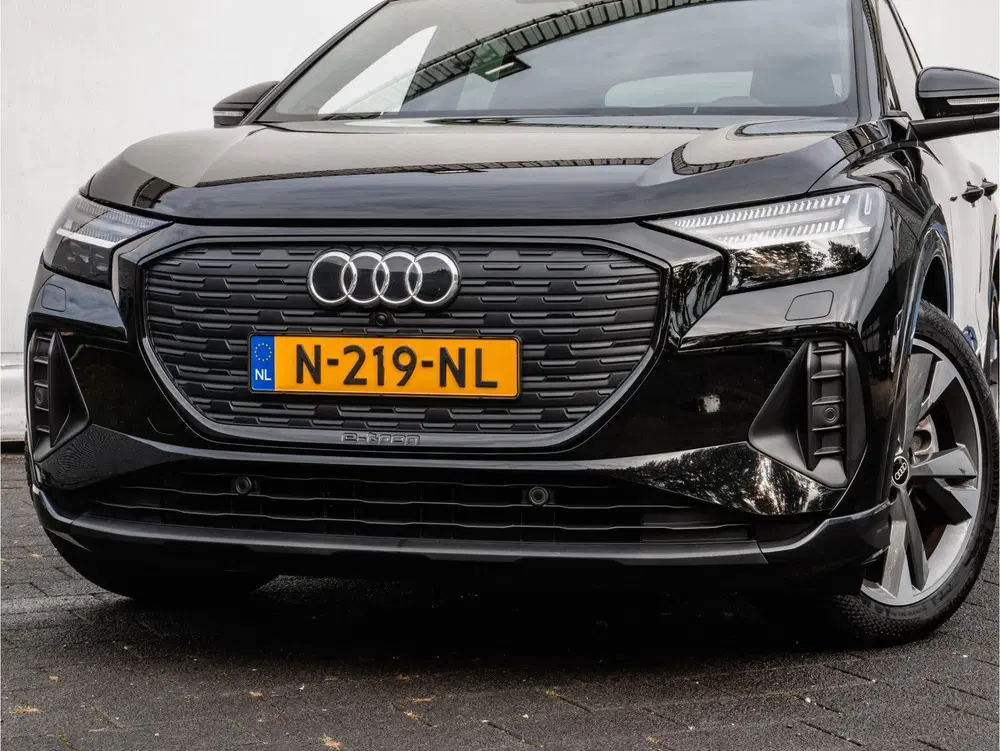 Audi Q4 e-tron 40 Launch edition Advanced 77 kWh SOH 90% uit 2021, foto 2