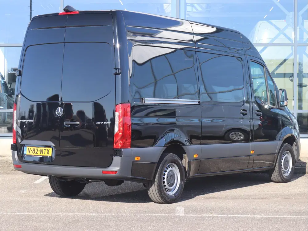 Mercedes-Benz Sprinter 317 CDI L2H2 Pro uit 2024, foto 2