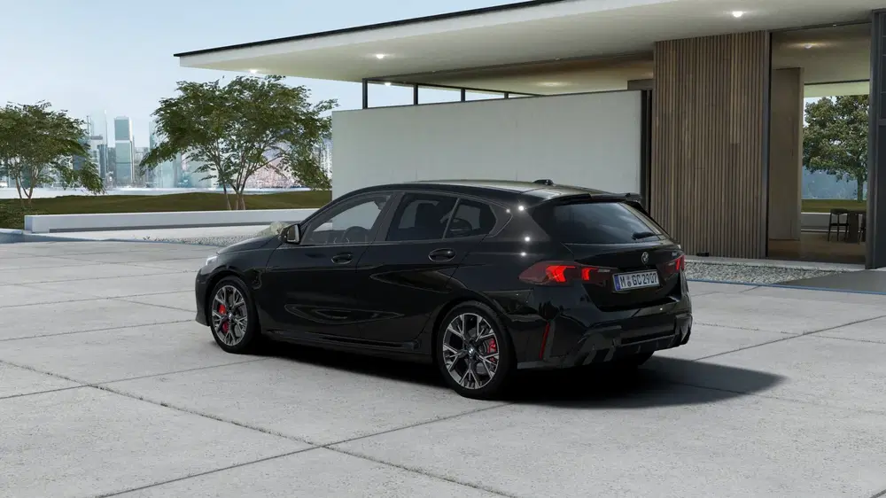 BMW 1-serie 120 M Sport Automaat uit 2026, foto 2