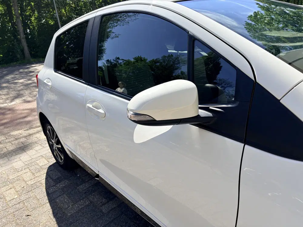 Toyota Yaris 1.5 VVT-i Dynamic Achteruitrij camera uit 2019, foto 11