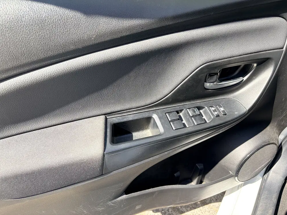 Toyota Yaris 1.5 VVT-i Dynamic Achteruitrij camera uit 2019, foto 15