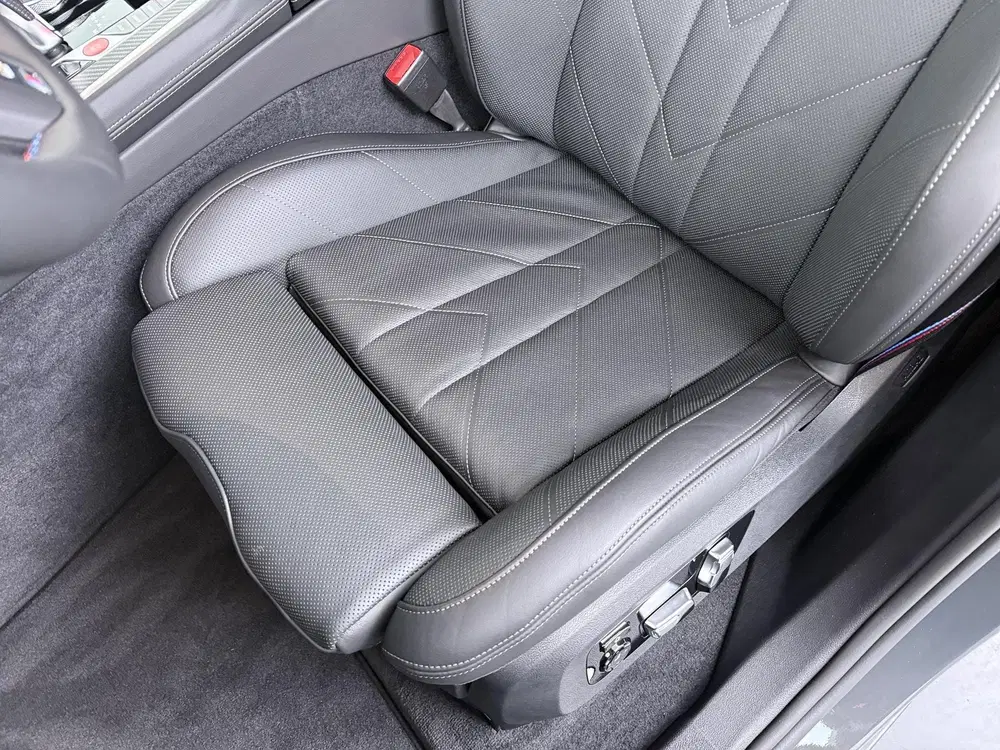 BMW XM PHEV 50e 30 kWh uit 2026, foto 13