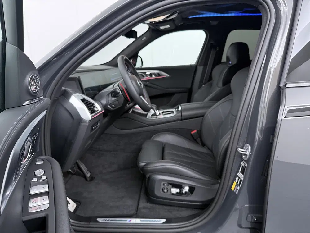 BMW XM PHEV 50e 30 kWh uit 2026, foto 4