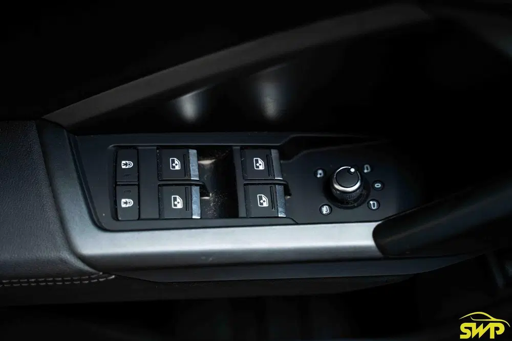 Audi Q3 45 TFSI e S Edition uit 2024, foto 12