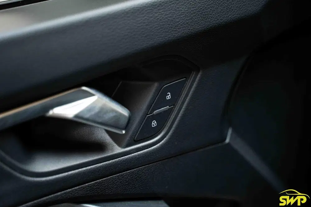 Audi Q3 45 TFSI e S Edition uit 2024, foto 13