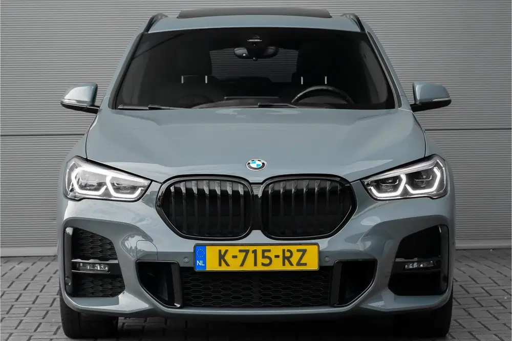 BMW X1 xDrive25i High Executive M-Sport Pano Trek uit 2021, foto 14