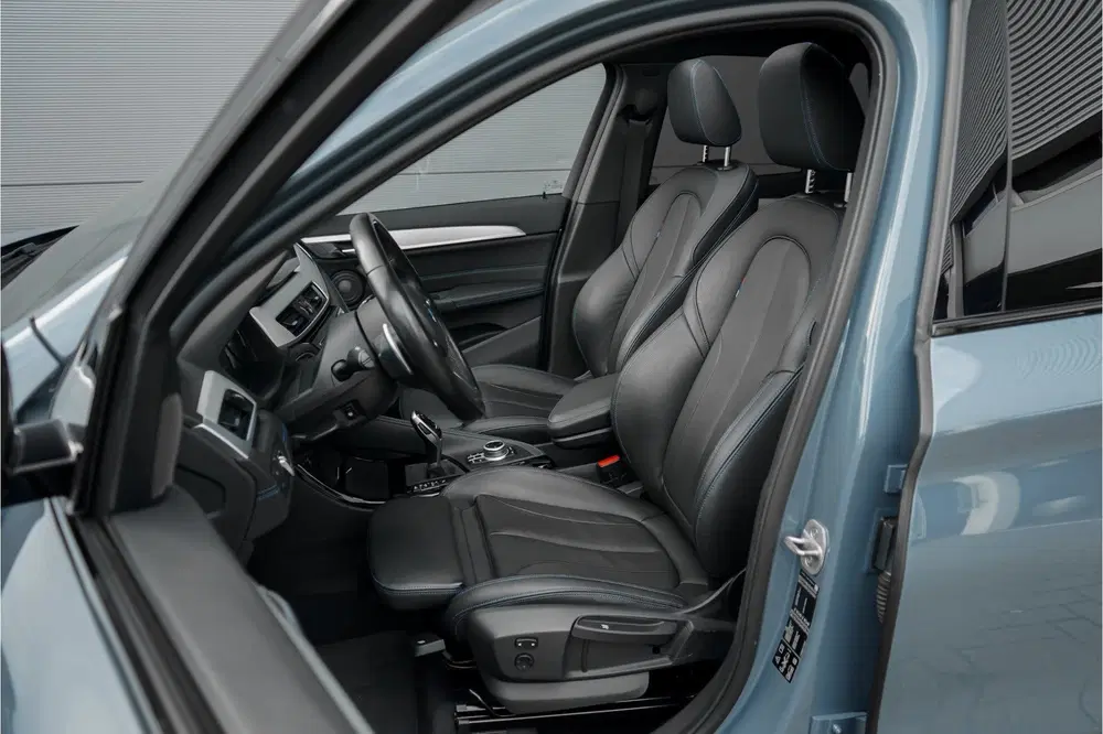 BMW X1 xDrive25i High Executive M-Sport Pano Trek uit 2021, foto 5