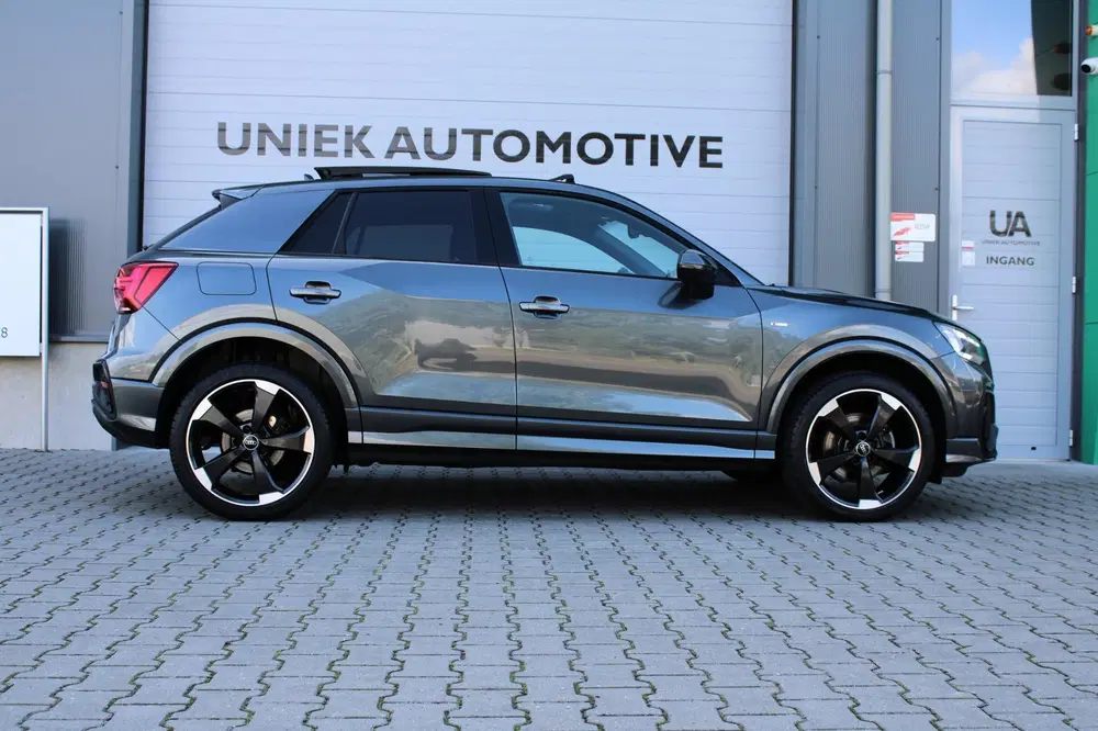 Audi Q2 35 TFSI S EDITION uit 2024, foto 6