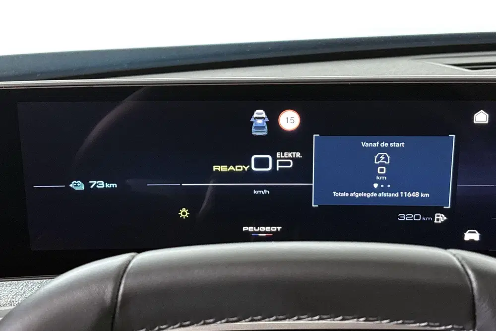 Peugeot 5008 1.6 Plug-in Hybrid 195 Allure 7p Stoelverw uit 2026, foto 12