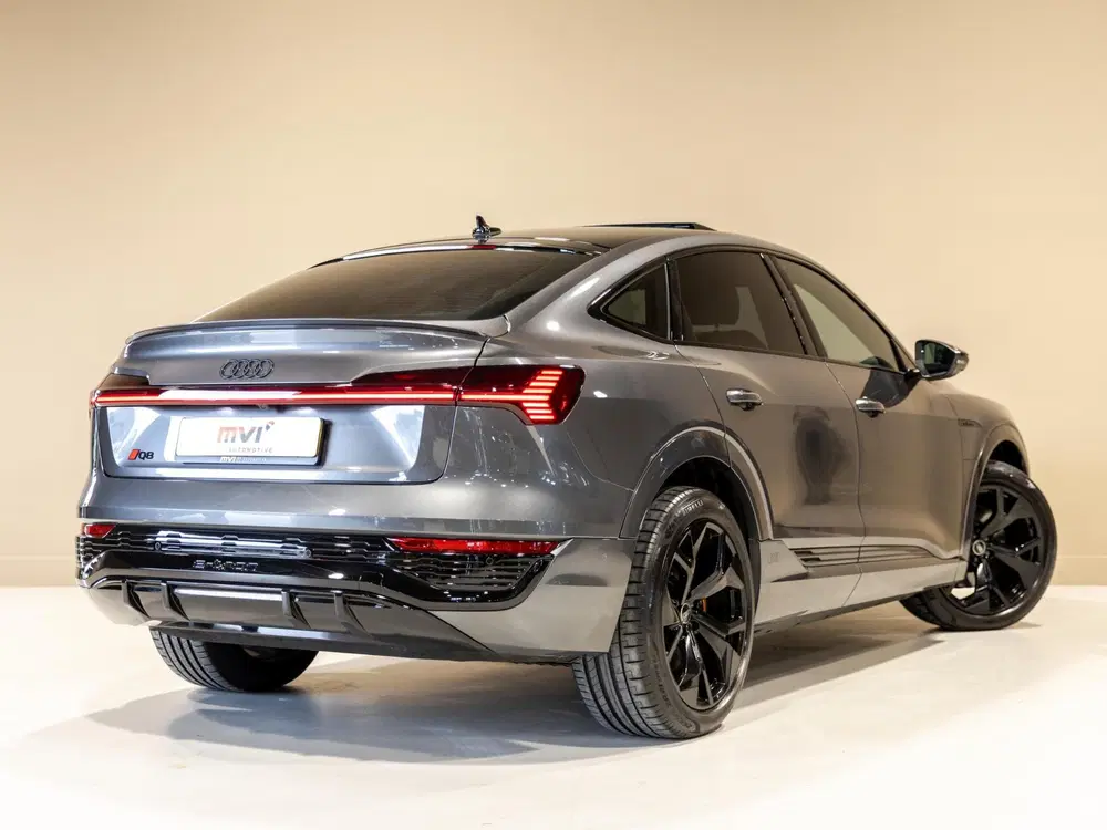 Audi Q8 50 quattro S-Line Edition 95 kWh SO uit 2023, foto 2