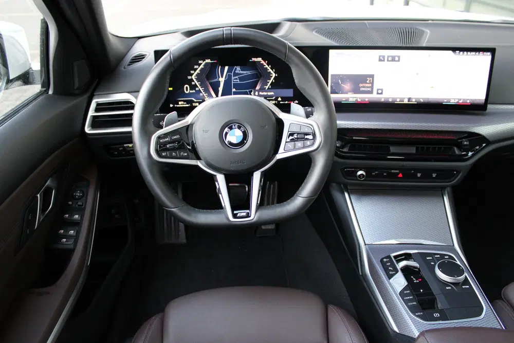 BMW 3-serie 330i xDrive Innovation pack uit 2025, foto 15