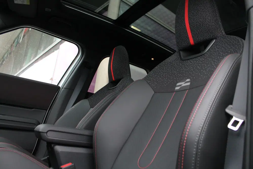 Mini Countryman C John Cooper Works Automaat uit 2025, foto 2