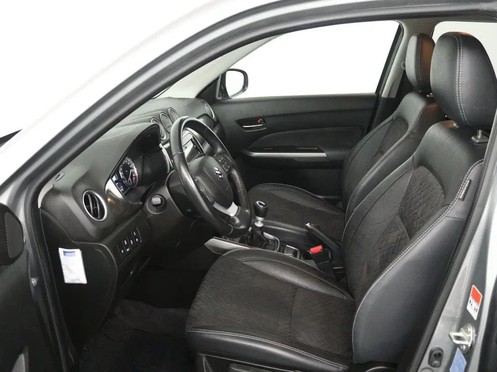 Suzuki Vitara 1.4 Boosterjet Style Smart Hybrid uit 2022, foto 12