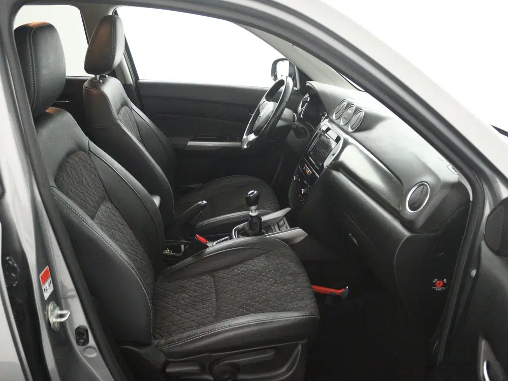 Suzuki Vitara 1.4 Boosterjet Style Smart Hybrid uit 2022, foto 8