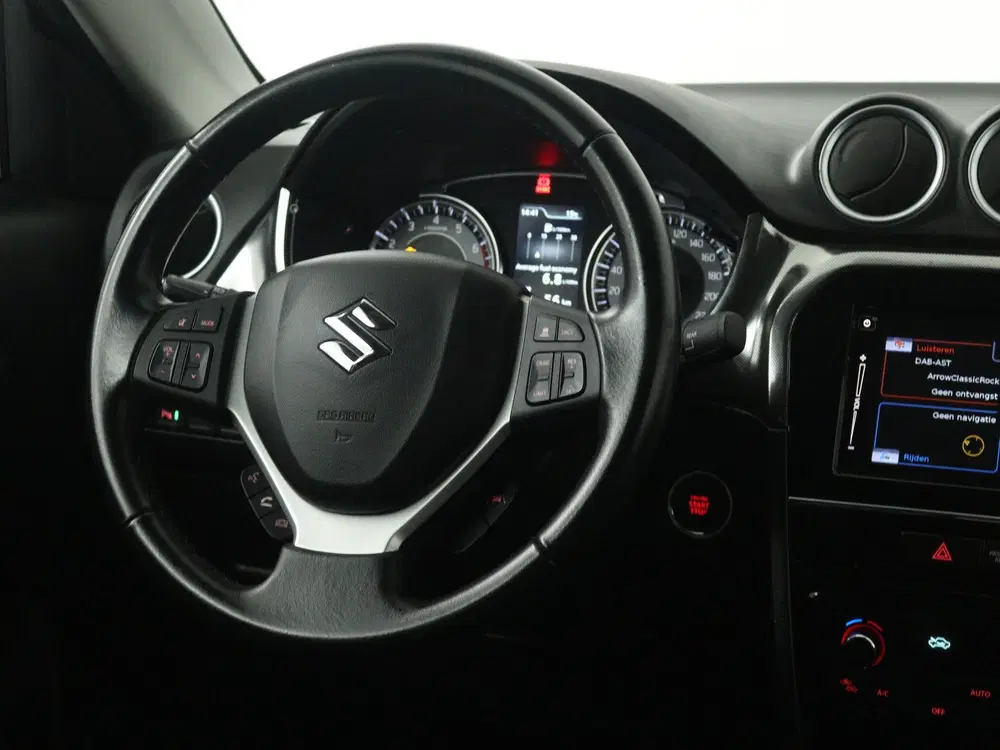 Suzuki Vitara 1.4 Boosterjet Style Smart Hybrid uit 2022, foto 9