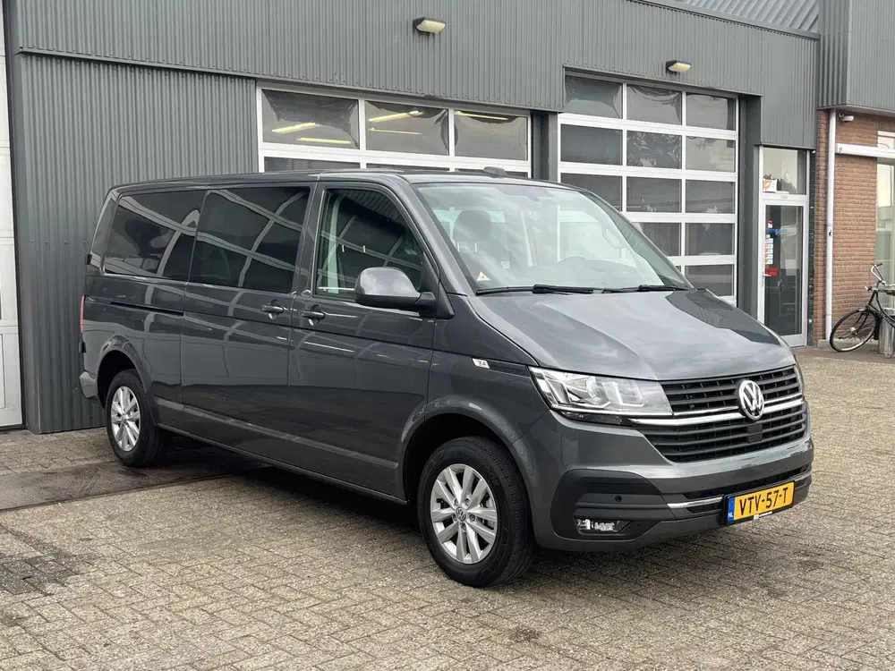 Volkswagen Transporter 2.0 TDI L2H1 DC 150pk Airco Cruise co uit 2023