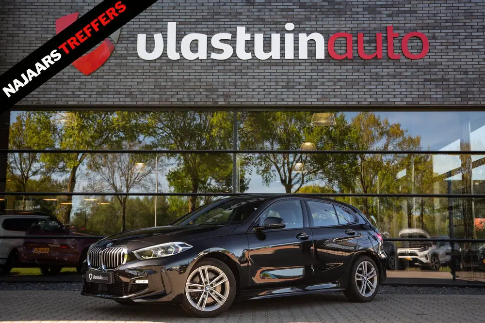 BMW 1-serie 120i High Executive M-Sport uit 2021