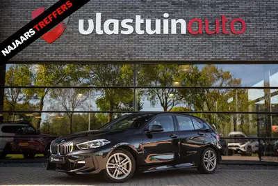 BMW 1-serie 120i High Executive M-Sport uit 2021