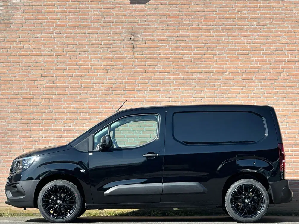Opel Combo 1.5D 102PK uit 2024, foto 11