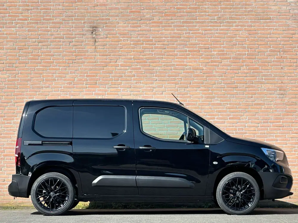 Opel Combo 1.5D 102PK uit 2024, foto 12