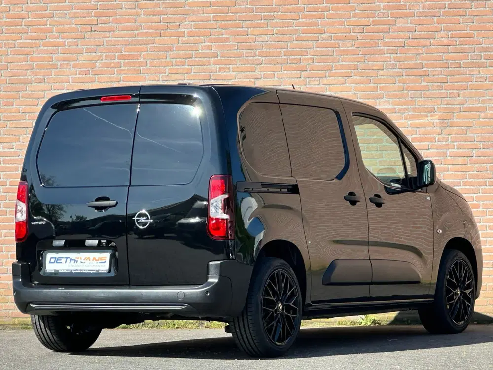Opel Combo 1.5D 102PK uit 2024, foto 4