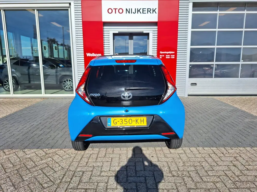 Toyota Aygo 1.0 VVT-i x-cite met elektrisch cabrio dak uit 2019, foto 8