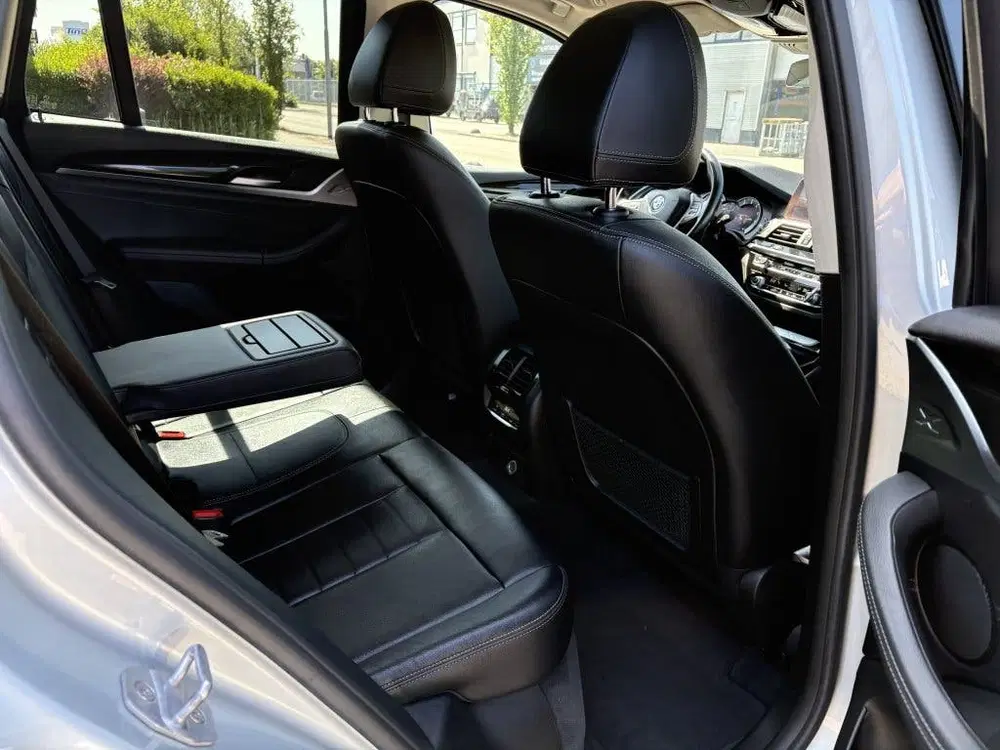 BMW X3 xDrive30i High Executive uit 2020, foto 10