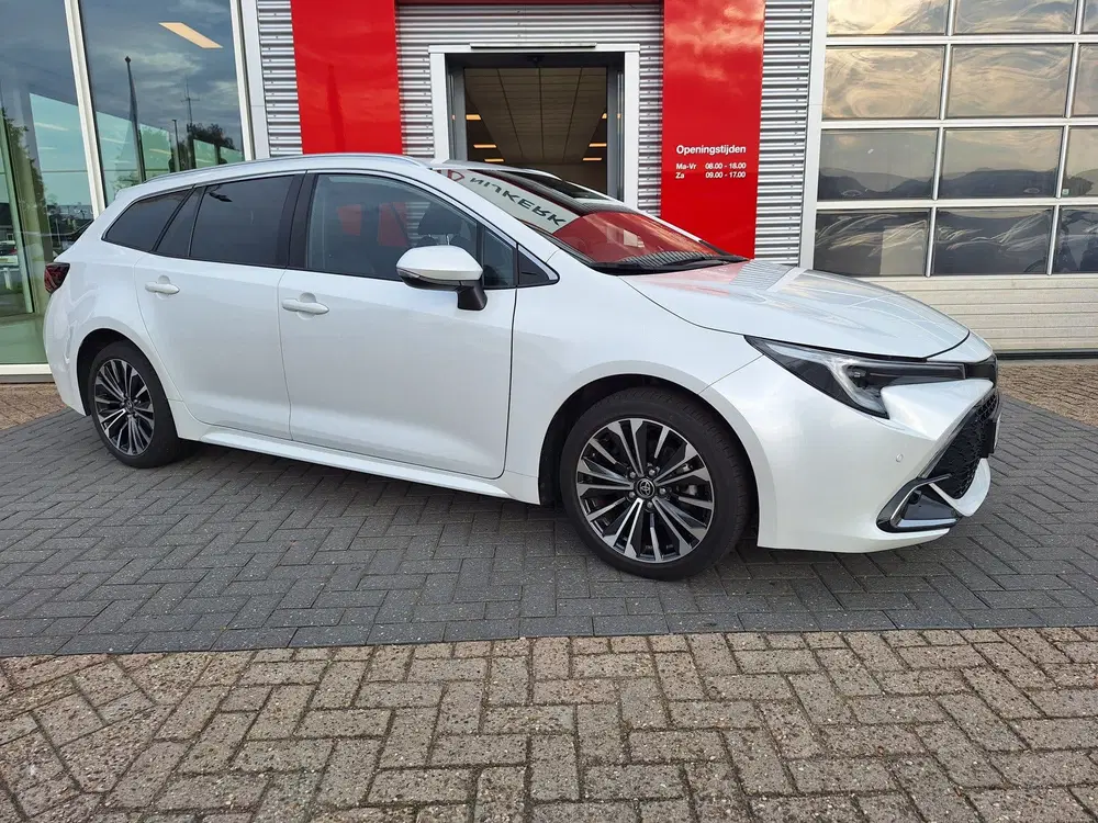 Toyota Corolla Hybrid 140 Dynamic Limited uit 2024, foto 2