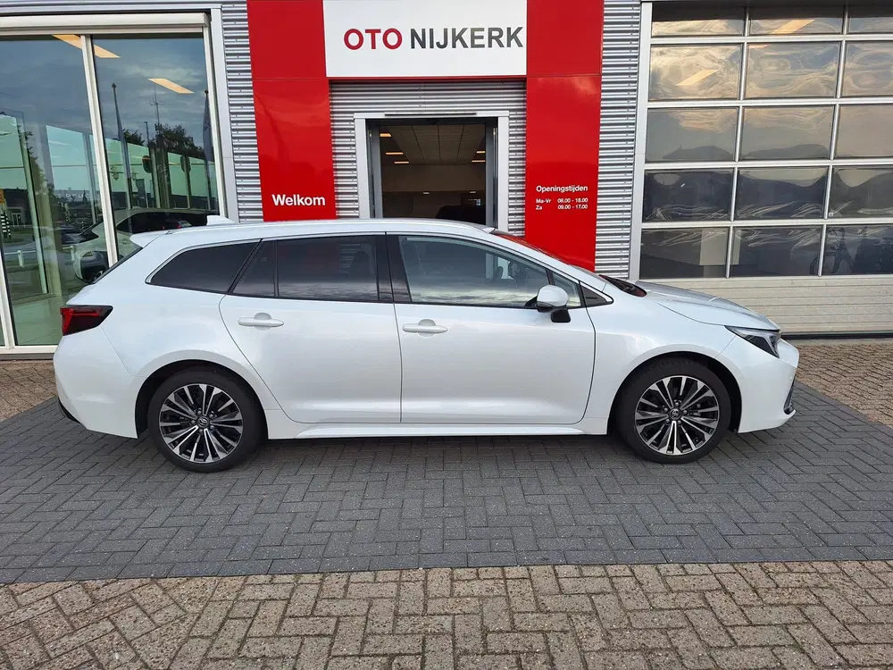 Toyota Corolla Hybrid 140 Dynamic Limited uit 2024, foto 3