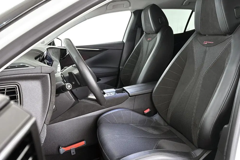 DS Automobiles DS 4 DS 4 1.2 PureTech Performance Line Automaa uit 2022, foto 6